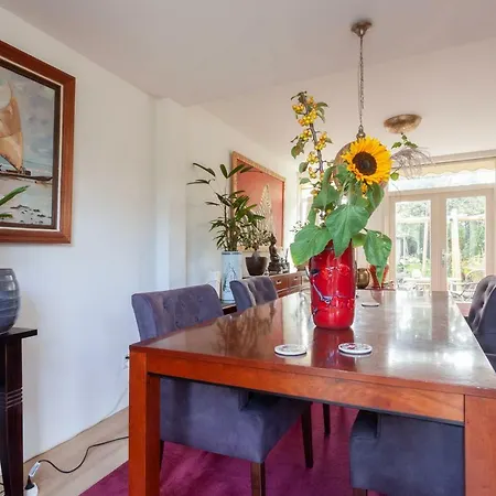 F1 Zeemanstraat Spacious *