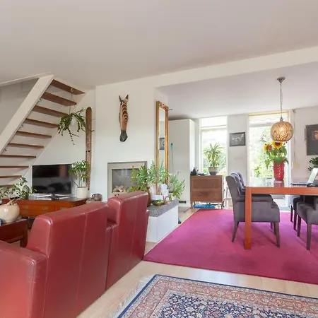 F1 Zeemanstraat Spacious *